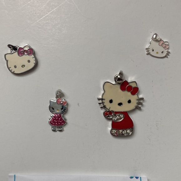 Hello Kitty jewelry sets - Picture 3 of 3